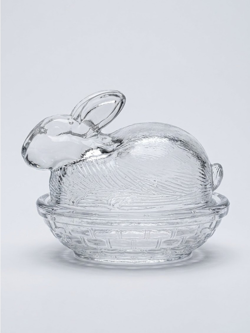 Vintage L.E. Smith Clear Pressed Glass Bunny Rabbit on Basket Covered Dish